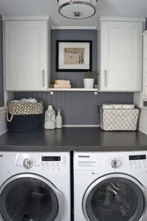Черная стиральная машина в кухне фото