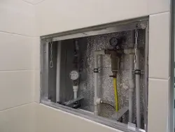 Как закрыть счетчики в ванной фото