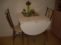 Oval table for a small kitchen photo