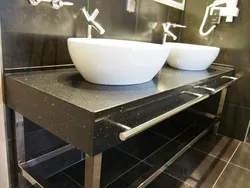 Кран Оид Ба Countertop Дар Акс Ҳаммом