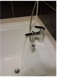 Bathtubs With Tap Hole Photo