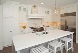 Кухонны стол для белай кухні фота