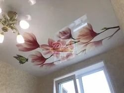 Цветы на потолке в спальне фото