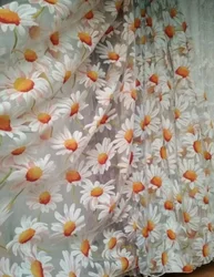 Tulle for the kitchen with daisies photo