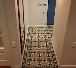 Photo when the tiles are from the kitchen into the hallway