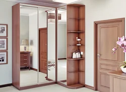 Corner hallway compartment with mirror with photo