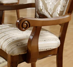 Мягкие стулья с подлокотниками для гостиной фото