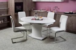 Fashionable Tables And Chairs For The Kitchen Photo