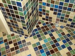 Küvet döşəməsi üçün mozaika plitələr fotoşəkili
