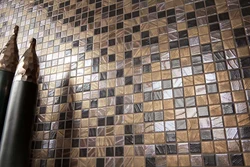Ваннаға арналған еденге арналған мозаикалық плиткалар фотосуреті