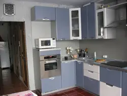 Фото духового шкафа встроенного в угловую кухню