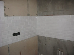 When to install a tile backsplash in the kitchen photo