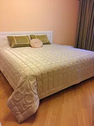 Сшить покрывало на кровать из портьерной ткани в спальню фото