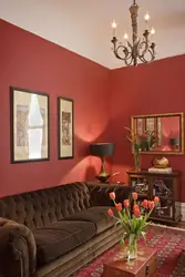 Интерьер гостиной красно коричневая
