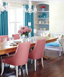 Интерьер кухни стулья с цветами