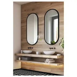 Bathtub With Oval Mirror Interior