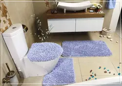 Rugs in the interior of a beige bath