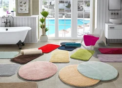 Rugs In The Interior Of A Beige Bath