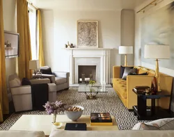 Золотистый диван в интерьере гостиной