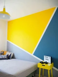 Жоўты з сінім у інтэр'еры спальні