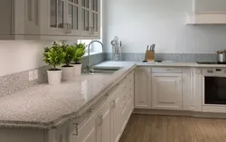 Искусственный камень серый в интерьере кухни