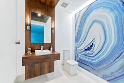 Onyx and wood in the bathroom interior