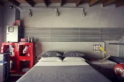 Дызайн спальні з трубамі