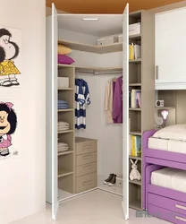 Wardrobe design for children's bedroom