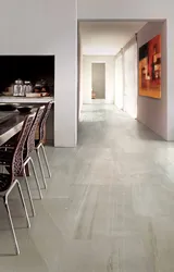 Wood-look porcelain tiles for the kitchen floor photo