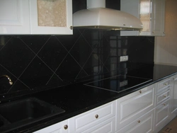 Ошхона Бо Countertop Сиёҳ Ва Акс Splashback Мармар