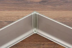 Mətbəx tezgahları üçün metal plinth şəkil