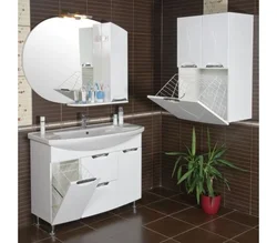 Дизайн ванной комнаты с корзиной для белья