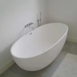 Bathtub oval design