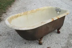 Photos of an old bathtub