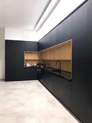 Кухні з чорным цокалем фота