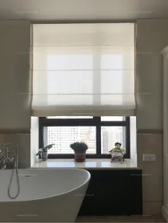Рулонная штора ў ванным пакоі фота