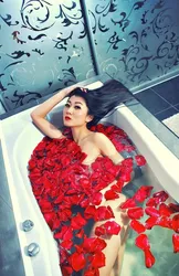 Photo in the bathroom with petals