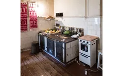 Communal kitchen design