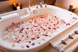 Photo bath with petals
