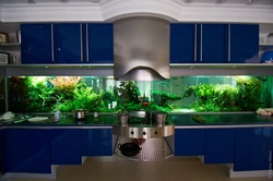 Кухня з акварыумам фота
