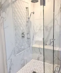 Шкляны душ у ваннай фота