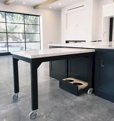 Built-in kitchen table photo