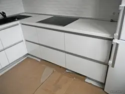 White Aluminum Kitchen Photo