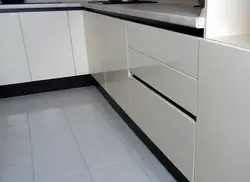 Handle profile in the kitchen interior