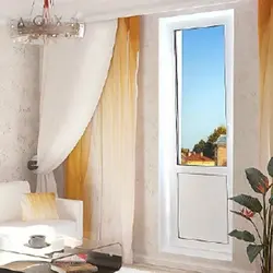 Yataq otağının içərisində balkon qapısı