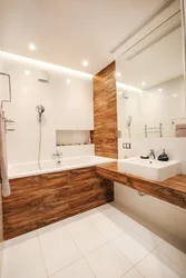Дизайн ванной комнаты с деревянным полом