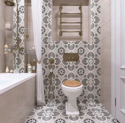 Интерьер ванной с орнаментом