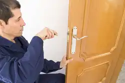 Фото как установить межкомнатные двери в квартире