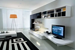 Дизайн гостиной с компьютером и телевизором