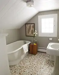 Ванная комната на мансардном этаже фото